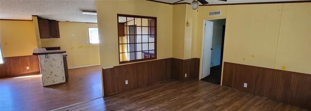 Vendido Recientemente: $279,000 (3 camas, 2 baños, 1440 Pies cuadrados)