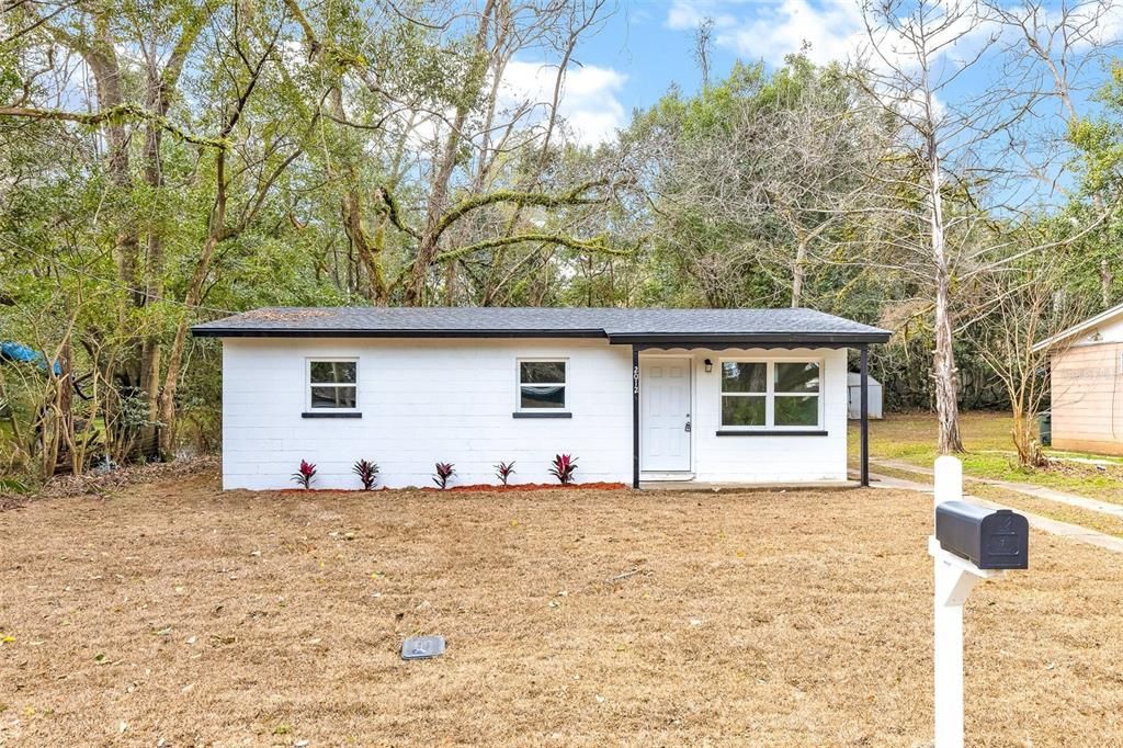 Recently Sold: $129,900 (3 beds, 1 baths, 864 Square Feet)