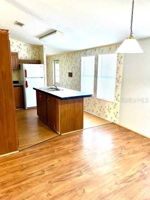 Recently Sold: $94,500 (3 beds, 2 baths, 1104 Square Feet)