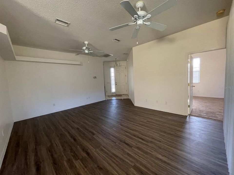 Recently Rented: $1,600 (2 beds, 2 baths, 1282 Square Feet)