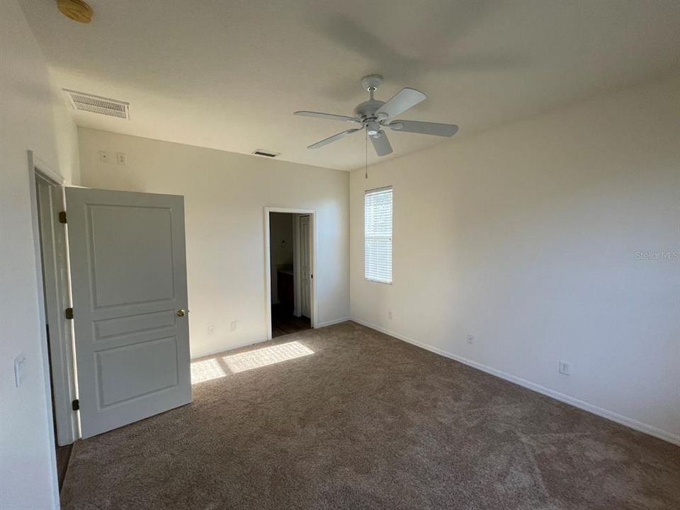 Recently Rented: $1,600 (2 beds, 2 baths, 1282 Square Feet)