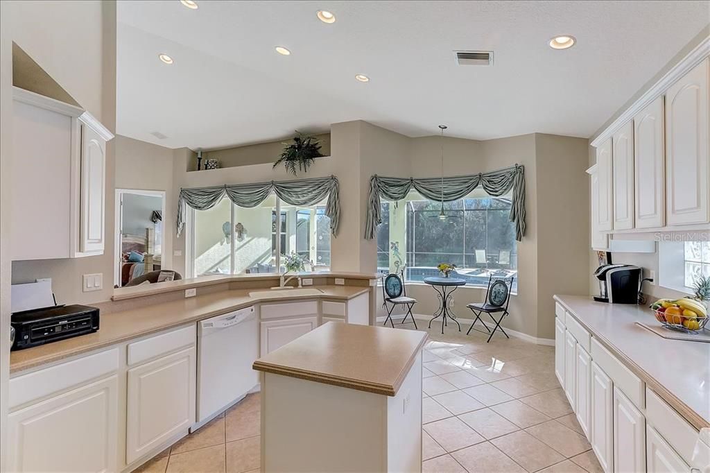 Recently Sold: $500,000 (2 beds, 2 baths, 1851 Square Feet)