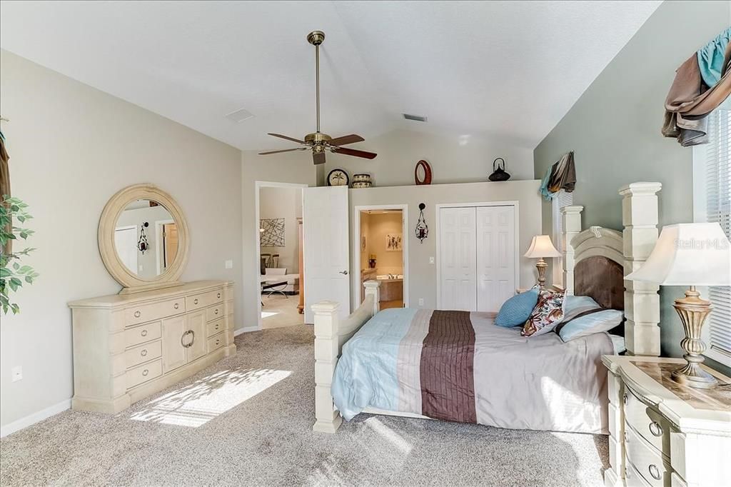 Recently Sold: $500,000 (2 beds, 2 baths, 1851 Square Feet)