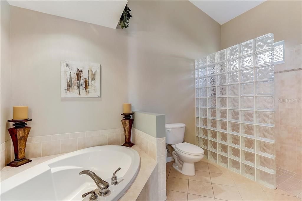 最近售出: $500,000 (2 贝兹, 2 浴室, 1851 平方英尺)