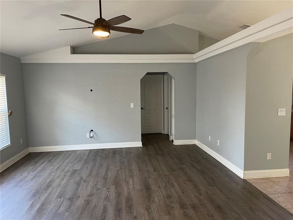 Recently Rented: $2,250 (3 beds, 2 baths, 1448 Square Feet)