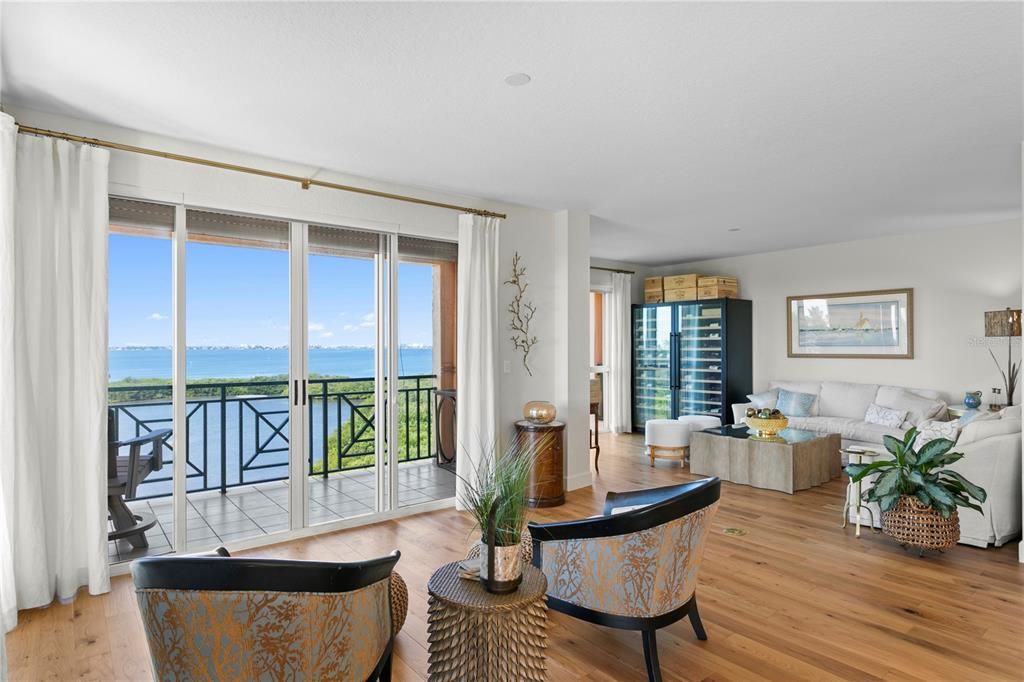 Recently Sold: $1,550,000 (4 beds, 3 baths, 3130 Square Feet)