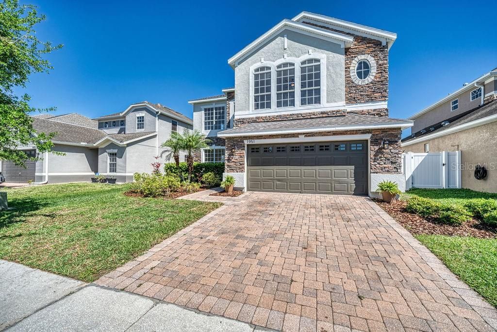 Recently Sold: $599,900 (4 beds, 2 baths, 2951 Square Feet)