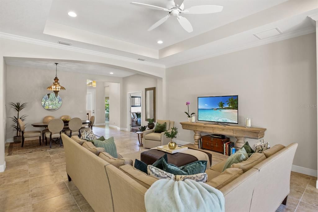 Recently Sold: $749,000 (2 beds, 2 baths, 1861 Square Feet)