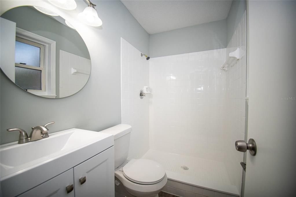最近售出: $450,000 (3 贝兹, 2 浴室, 1906 平方英尺)