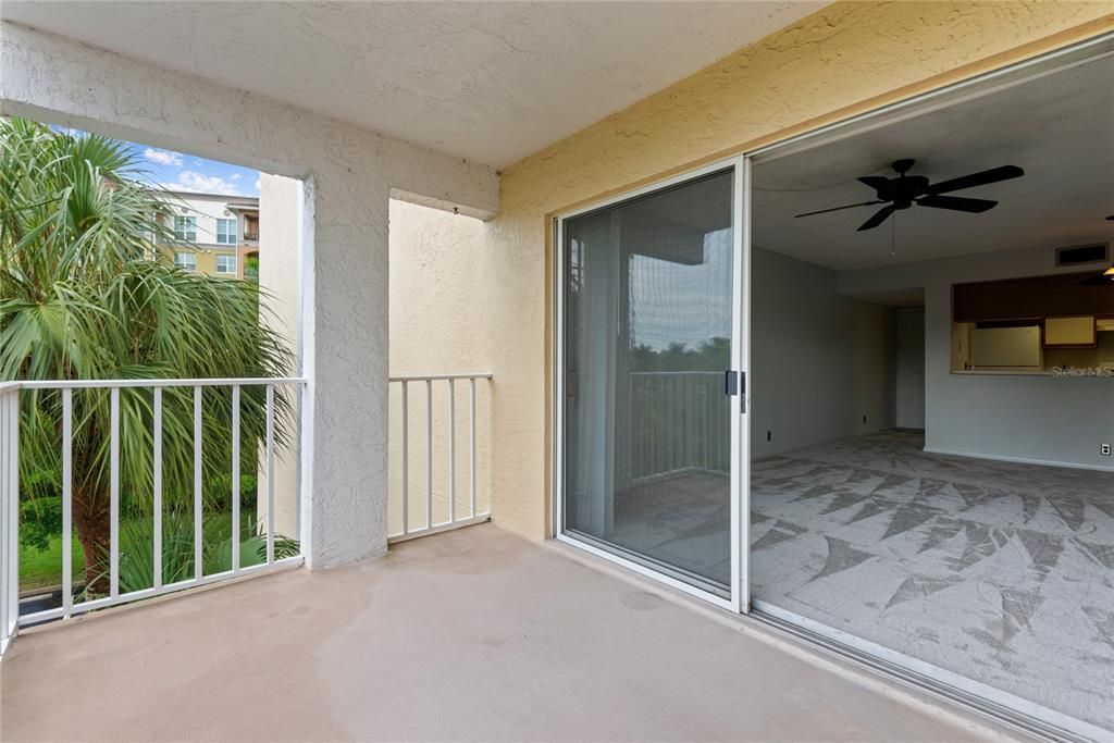 Recently Sold: $170,000 (1 beds, 1 baths, 648 Square Feet)