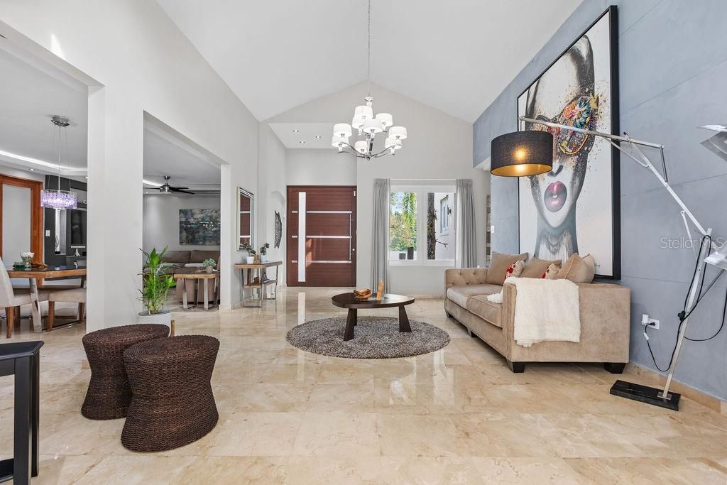 Recently Sold: $1,600,000 (6 beds, 3 baths, 3400 Square Feet)