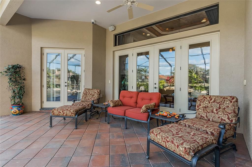 Recently Sold: $1,650,000 (4 beds, 3 baths, 5488 Square Feet)