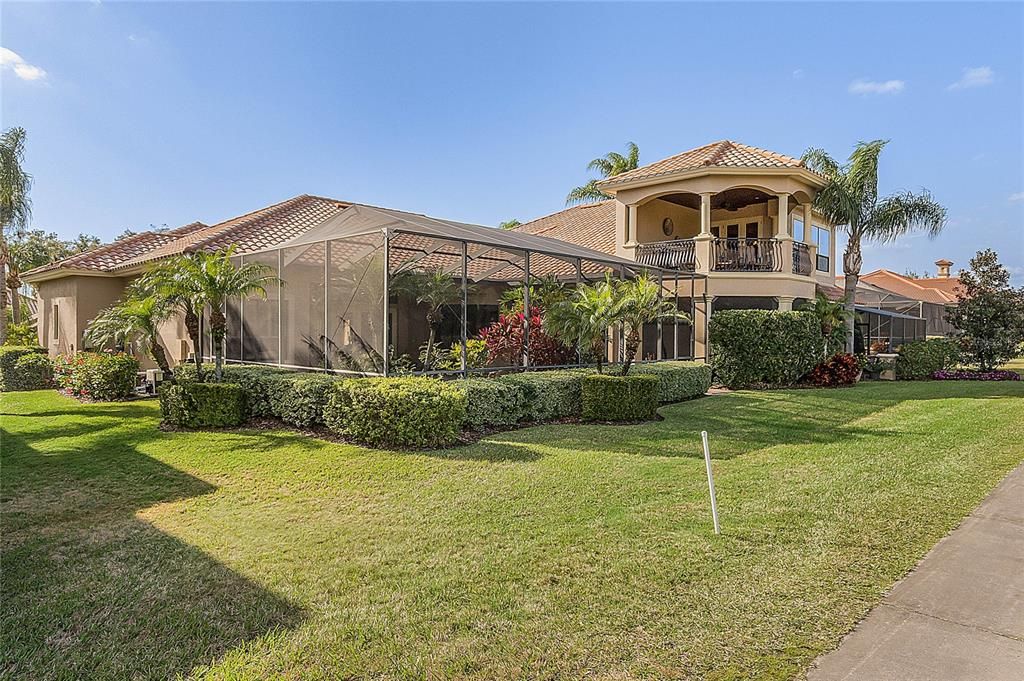 Recently Sold: $1,650,000 (4 beds, 3 baths, 5488 Square Feet)