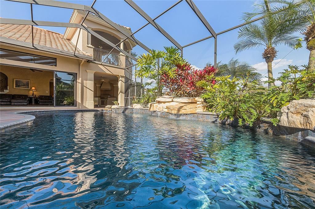 Recently Sold: $1,650,000 (4 beds, 3 baths, 5488 Square Feet)