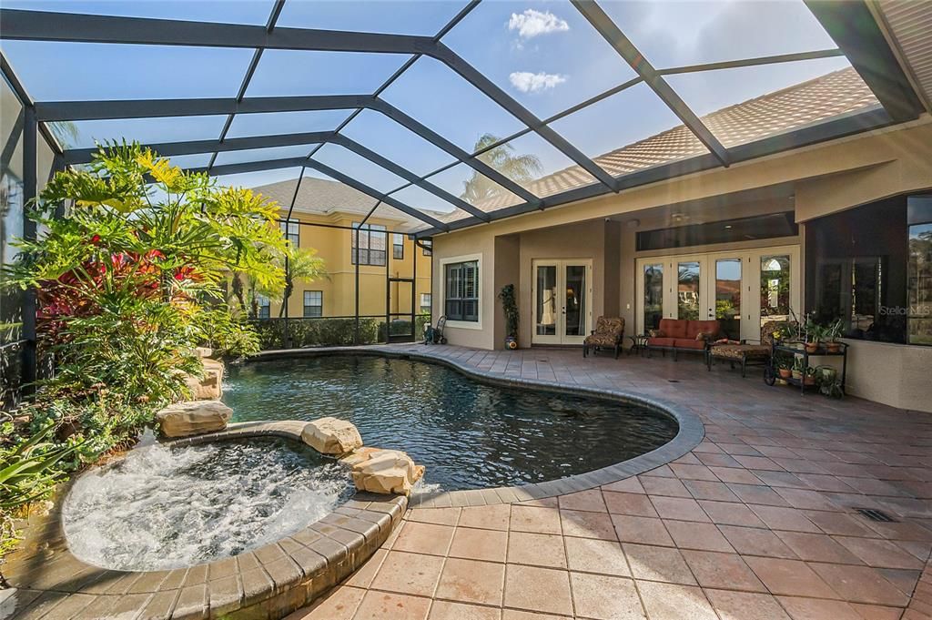 Recently Sold: $1,650,000 (4 beds, 3 baths, 5488 Square Feet)