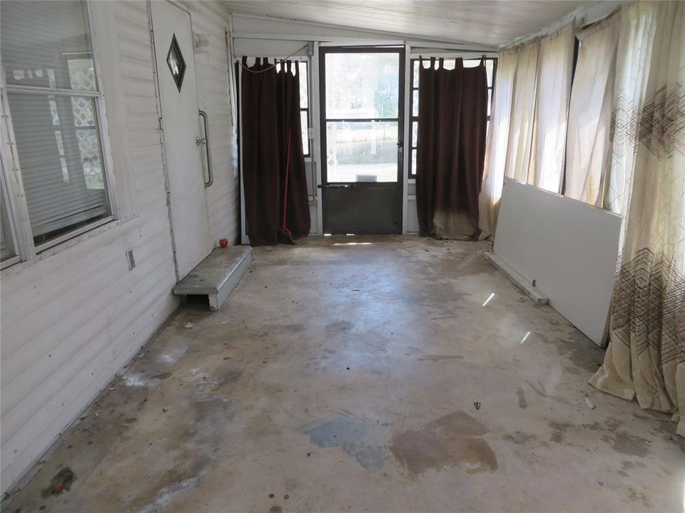 Recently Sold: $45,000 (2 beds, 1 baths, 624 Square Feet)