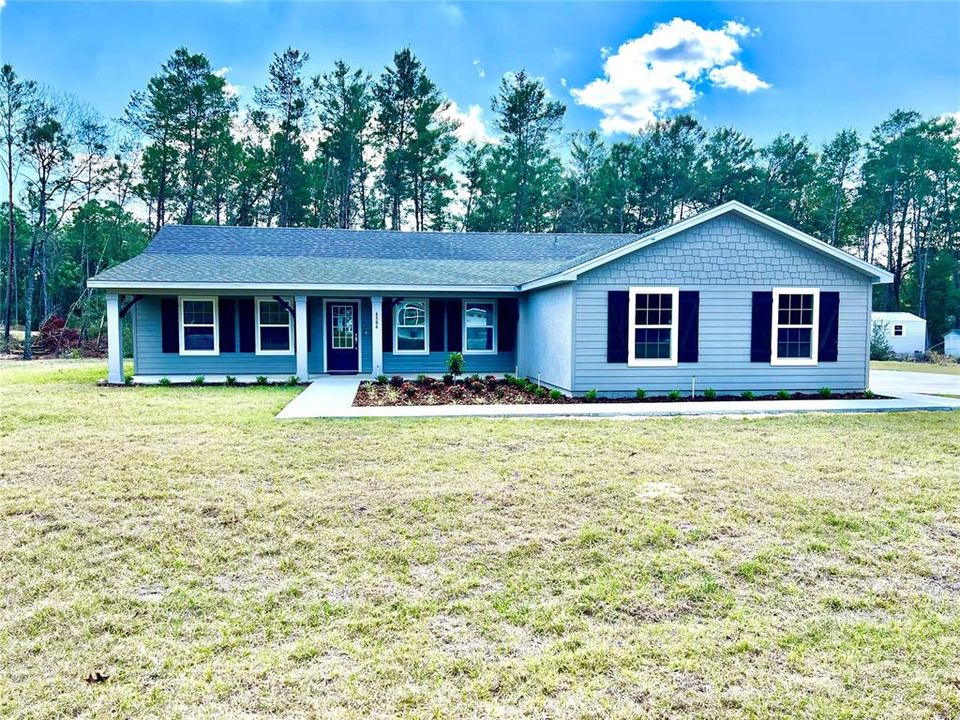 Recently Rented: $1,950 (3 beds, 2 baths, 1614 Square Feet)