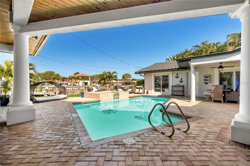 Recently Sold: $1,945,000 (4 beds, 3 baths, 2576 Square Feet)