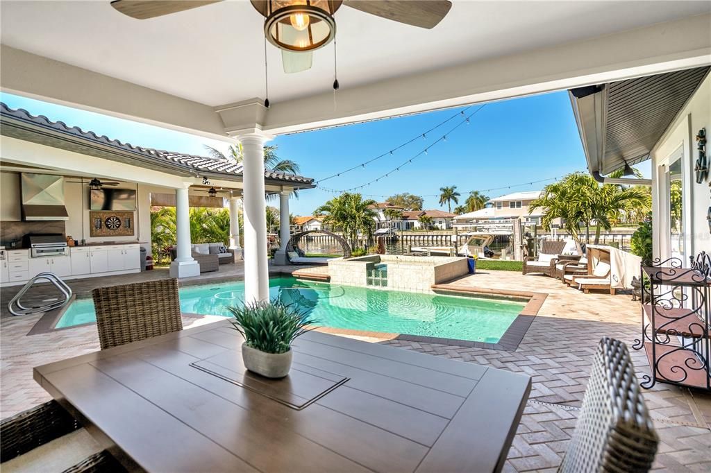 Recently Sold: $1,945,000 (4 beds, 3 baths, 2576 Square Feet)