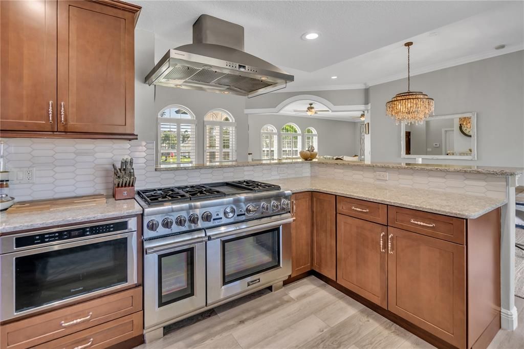 Recently Sold: $1,945,000 (4 beds, 3 baths, 2576 Square Feet)