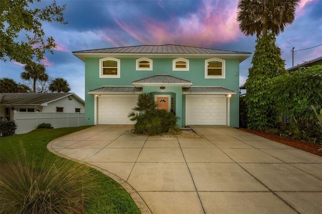 Recently Sold: $1,000,000 (3 beds, 3 baths, 2203 Square Feet)