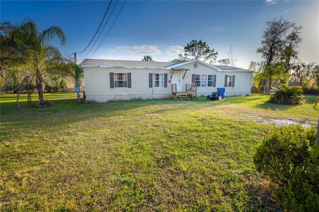 Recently Sold: $249,900 (3 beds, 2 baths, 1984 Square Feet)