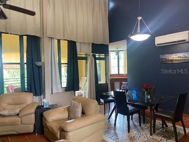 Recently Sold: $325,000 (3 beds, 2 baths, 1500 Square Feet)