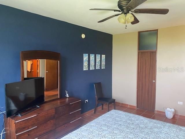 Vendido Recientemente: $325,000 (3 camas, 2 baños, 1500 Pies cuadrados)