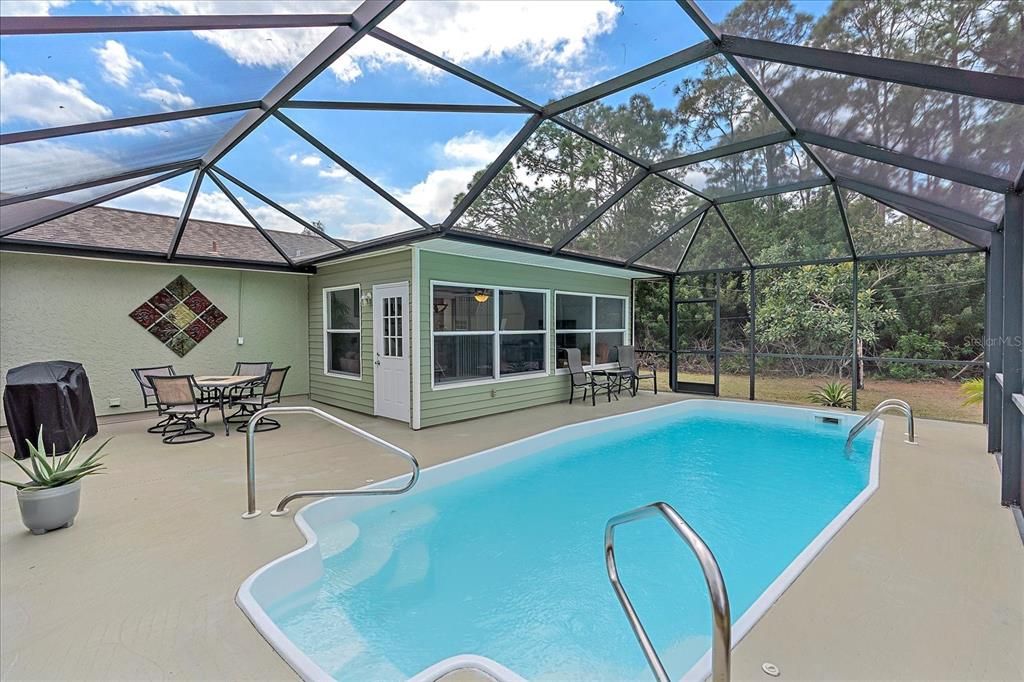 Pool & Patio area