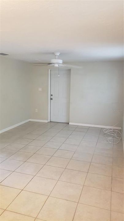 Recently Rented: $1,050 (1 beds, 1 baths, 550 Square Feet)