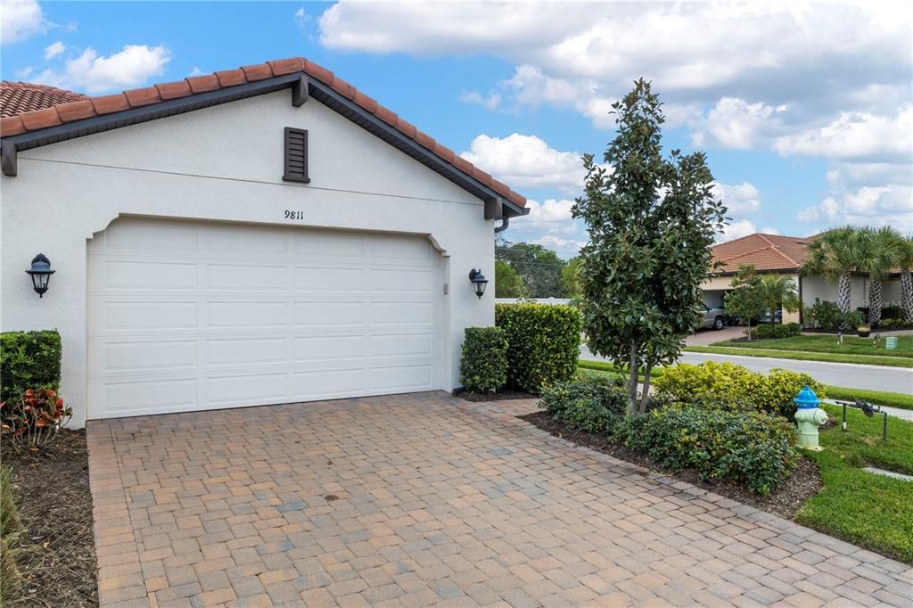 Recently Sold: $454,000 (3 beds, 2 baths, 1708 Square Feet)