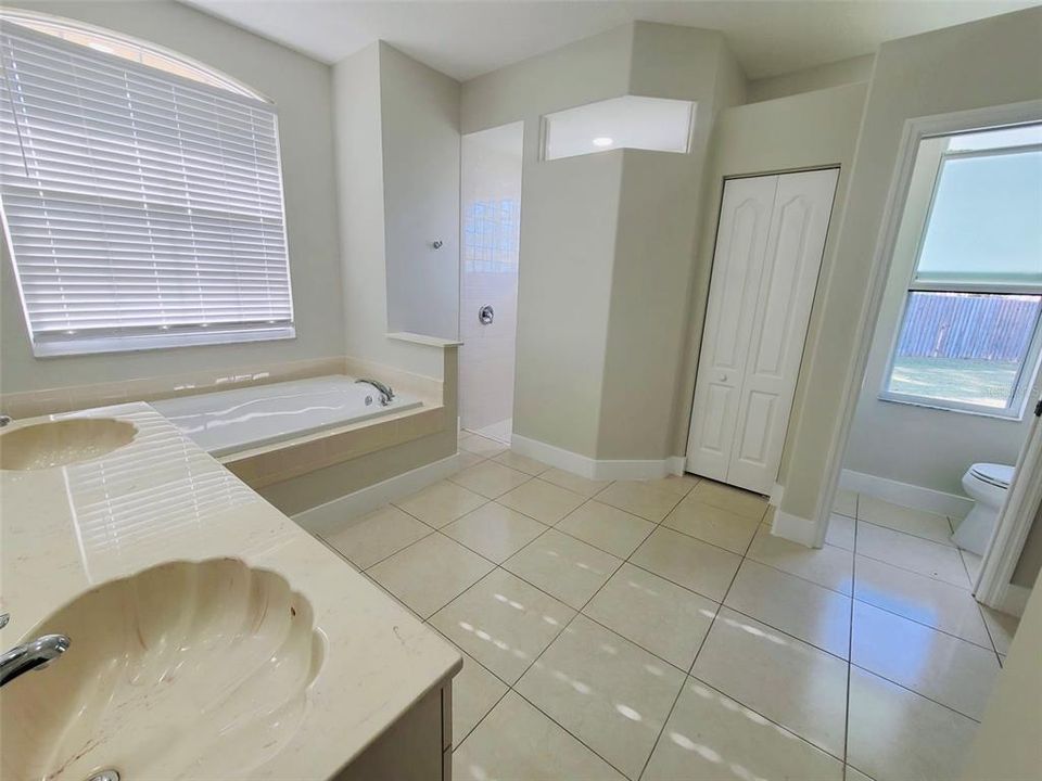 Недавно арендовано: $4,300 (4 спален, 2 ванн, 2420 Квадратных фут)