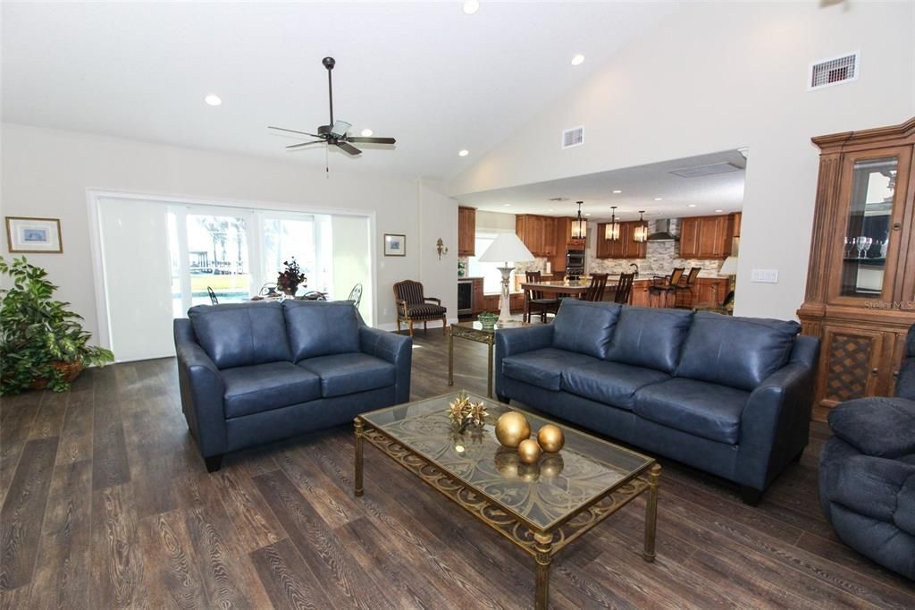 Recently Sold: $1,299,000 (4 beds, 2 baths, 3450 Square Feet)