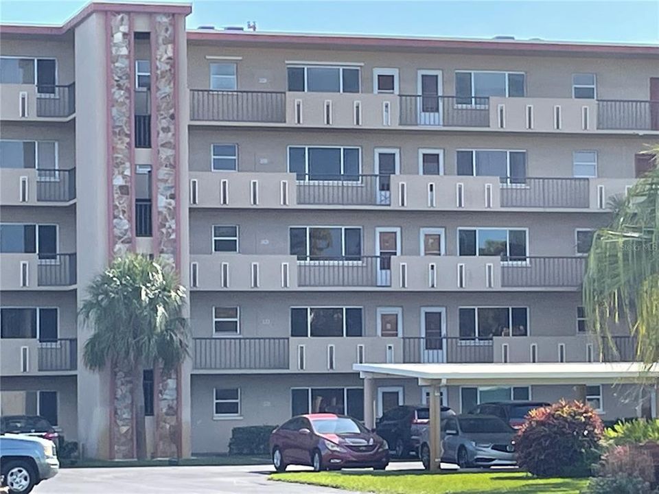 Recently Sold: $129,000 (1 beds, 1 baths, 750 Square Feet)