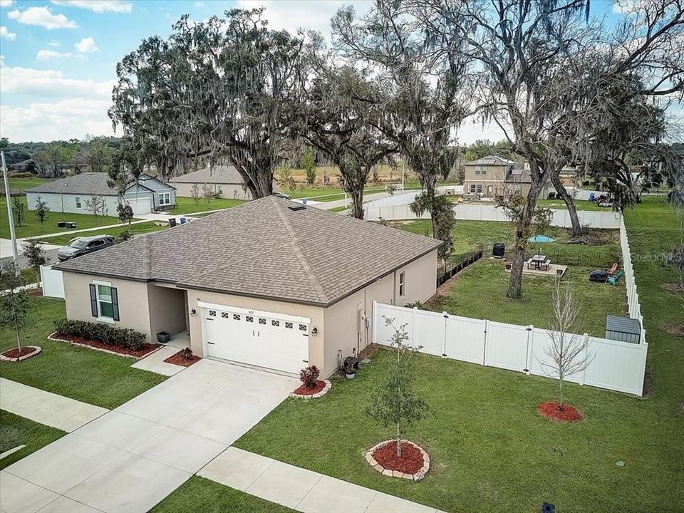 Recently Sold: $365,000 (3 beds, 2 baths, 1800 Square Feet)