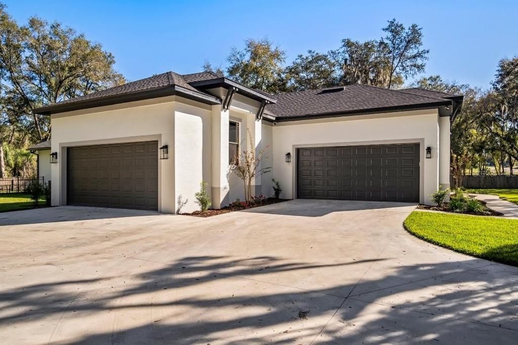 Recently Sold: $1,300,000 (4 beds, 3 baths, 3923 Square Feet)