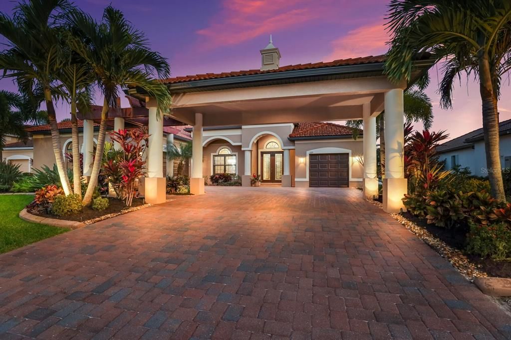 Recently Sold: $1,400,000 (3 beds, 3 baths, 2930 Square Feet)