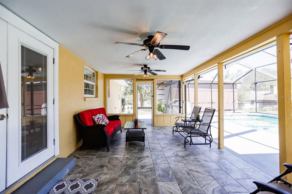 Recently Sold: $415,000 (4 beds, 2 baths, 1830 Square Feet)