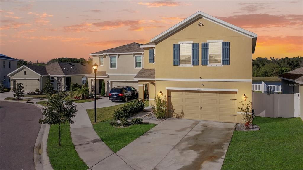 Recently Sold: $410,000 (4 beds, 2 baths, 2328 Square Feet)