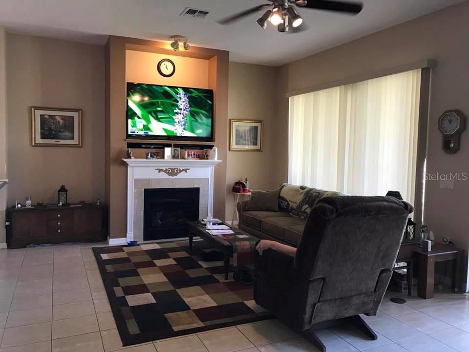 Recently Sold: $345,000 (2 beds, 2 baths, 1773 Square Feet)