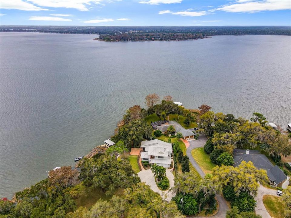 Recently Sold: $1,650,000 (4 beds, 4 baths, 3217 Square Feet)