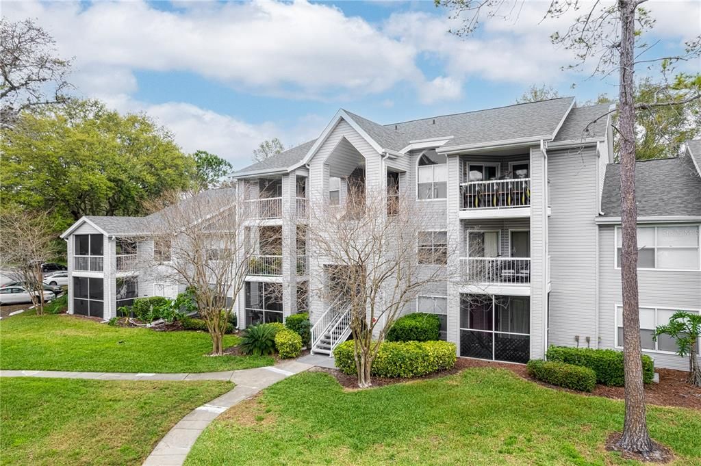 Recently Sold: $200,000 (2 beds, 2 baths, 912 Square Feet)