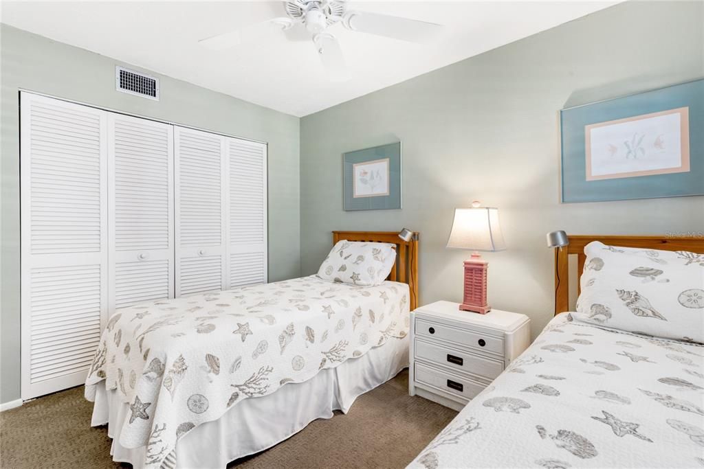 Recently Sold: $995,000 (2 beds, 2 baths, 1179 Square Feet)