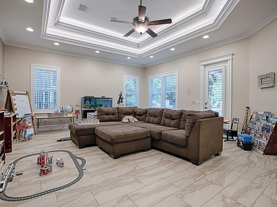 TONS OF SPACE HERE IN THIS GREAT FAMILY ROOM