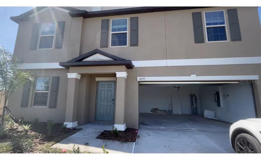 Recently Sold: $394,735 (5 beds, 2 baths, 2896 Square Feet)