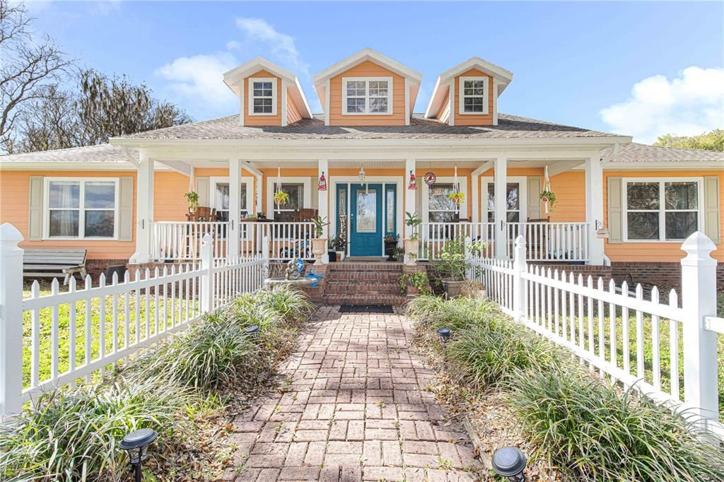 Recently Sold: $1,070,000 (4 beds, 3 baths, 2956 Square Feet)