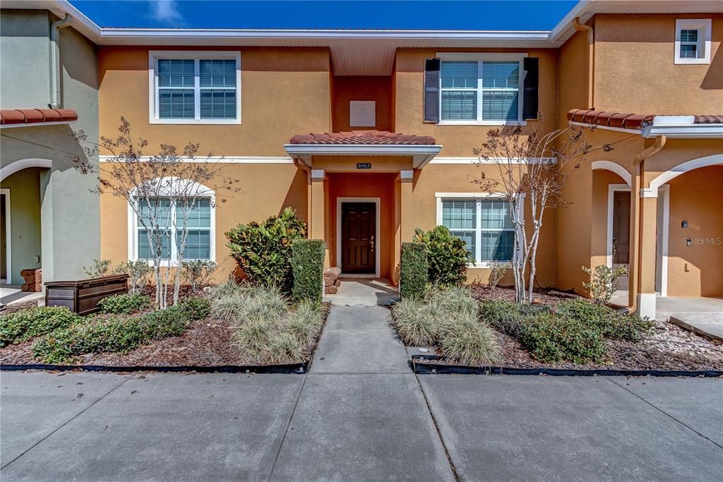 Recently Sold: $420,000 (4 beds, 3 baths, 1902 Square Feet)