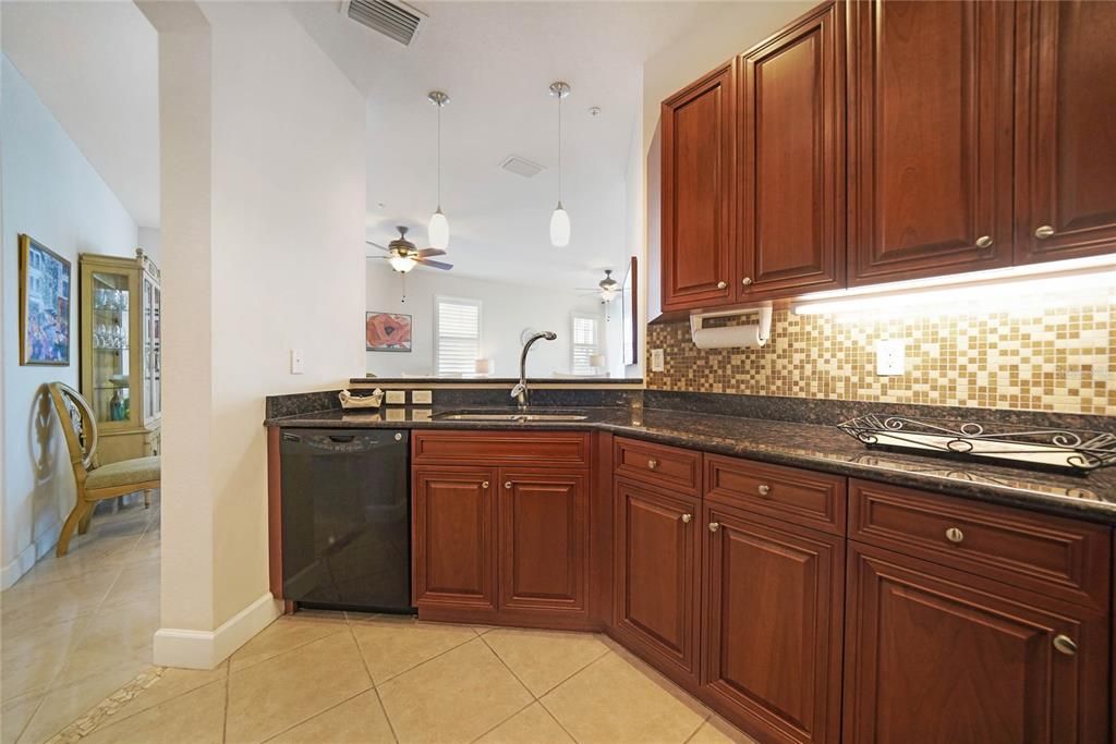 Recently Sold: $294,500 (3 beds, 2 baths, 1644 Square Feet)