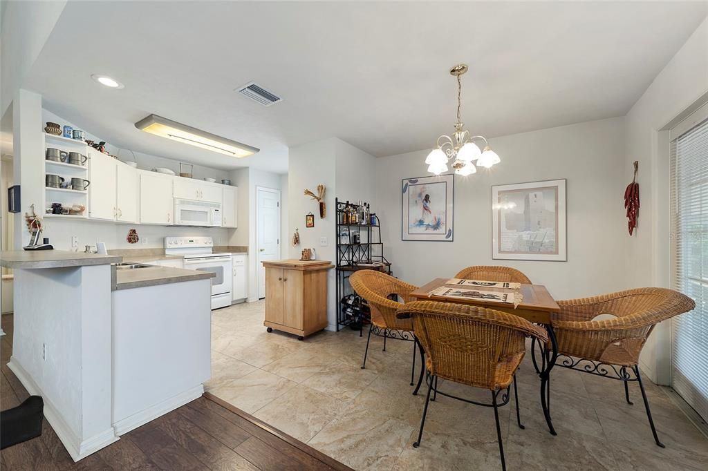 Recently Sold: $265,000 (3 beds, 2 baths, 1453 Square Feet)