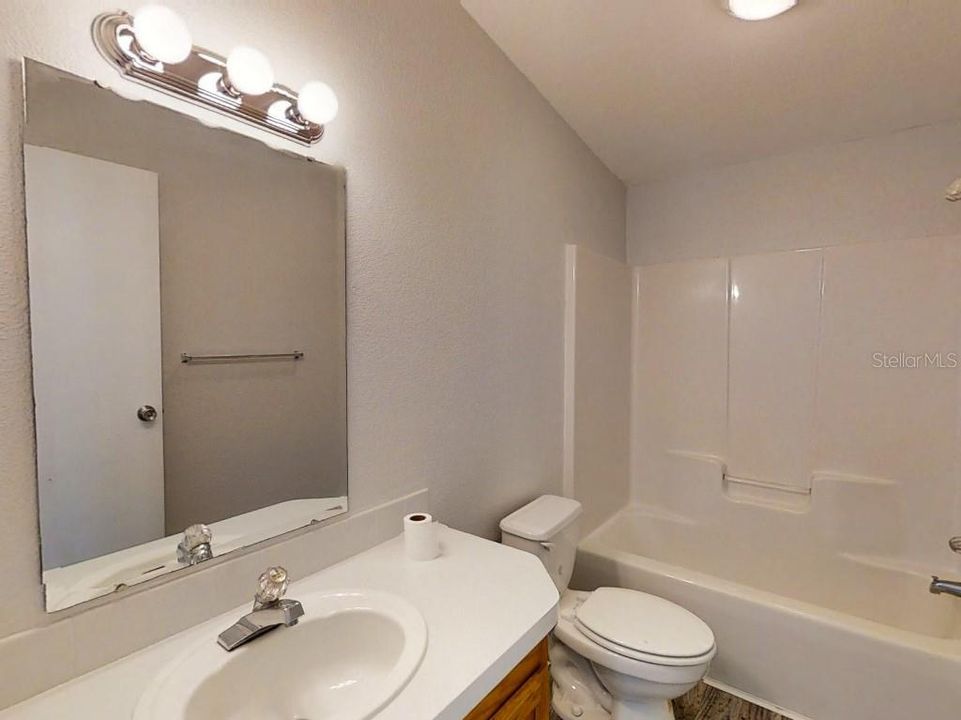 最近售出: $195,000 (3 贝兹, 2 浴室, 1404 平方英尺)